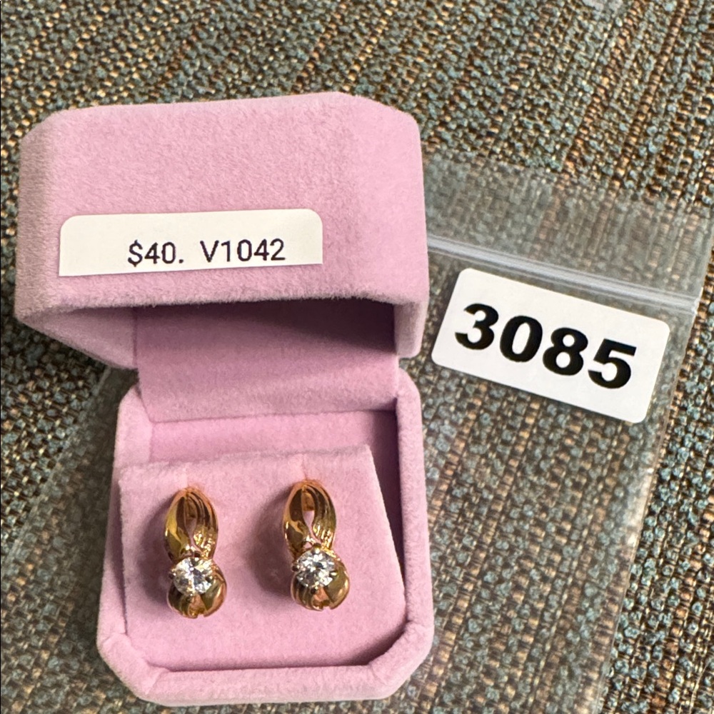 3085 Swarovski Crystal Elements Post Earrings - image 5